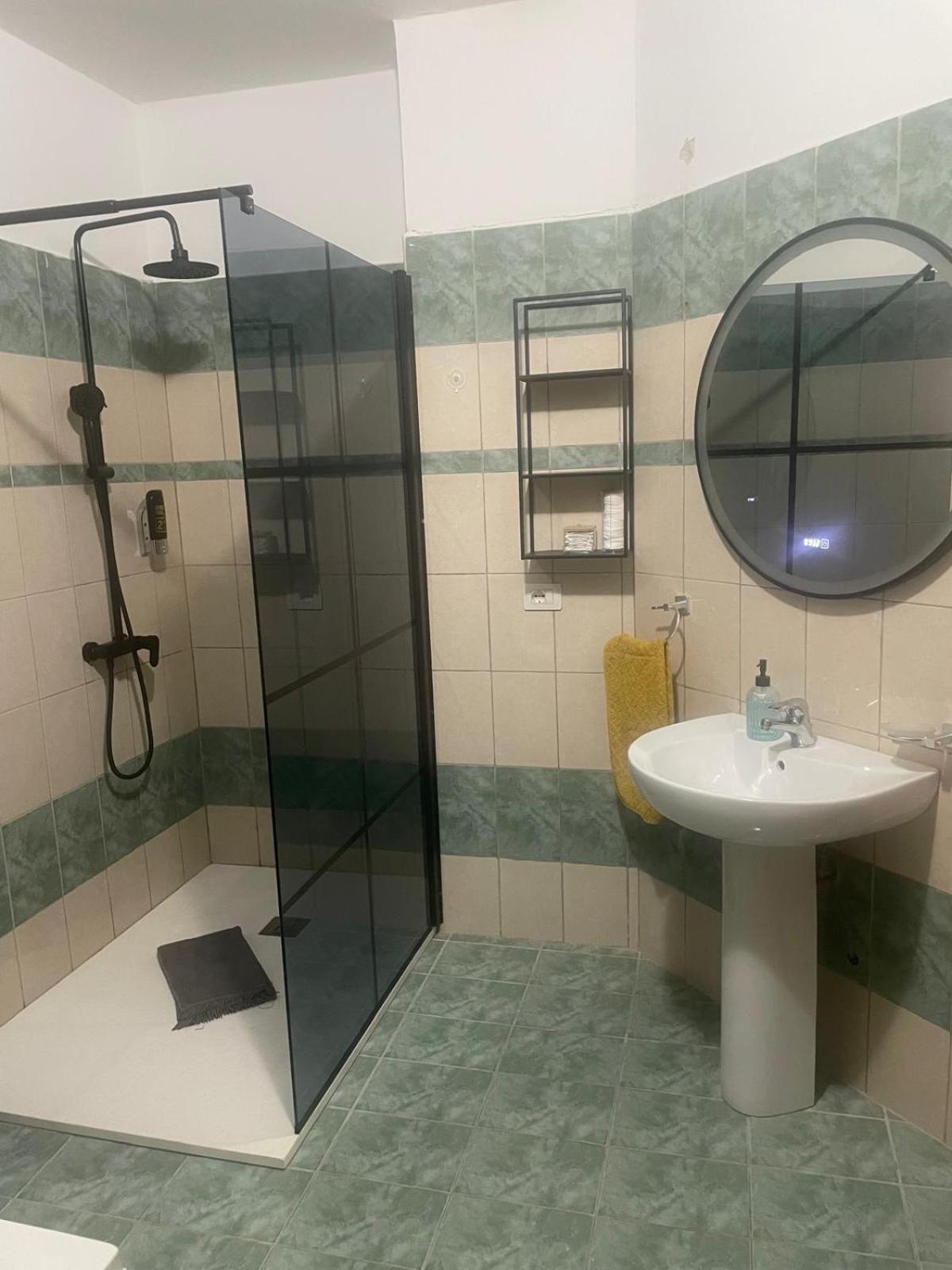 Janko Elite Apartment Sarandë Buitenkant foto